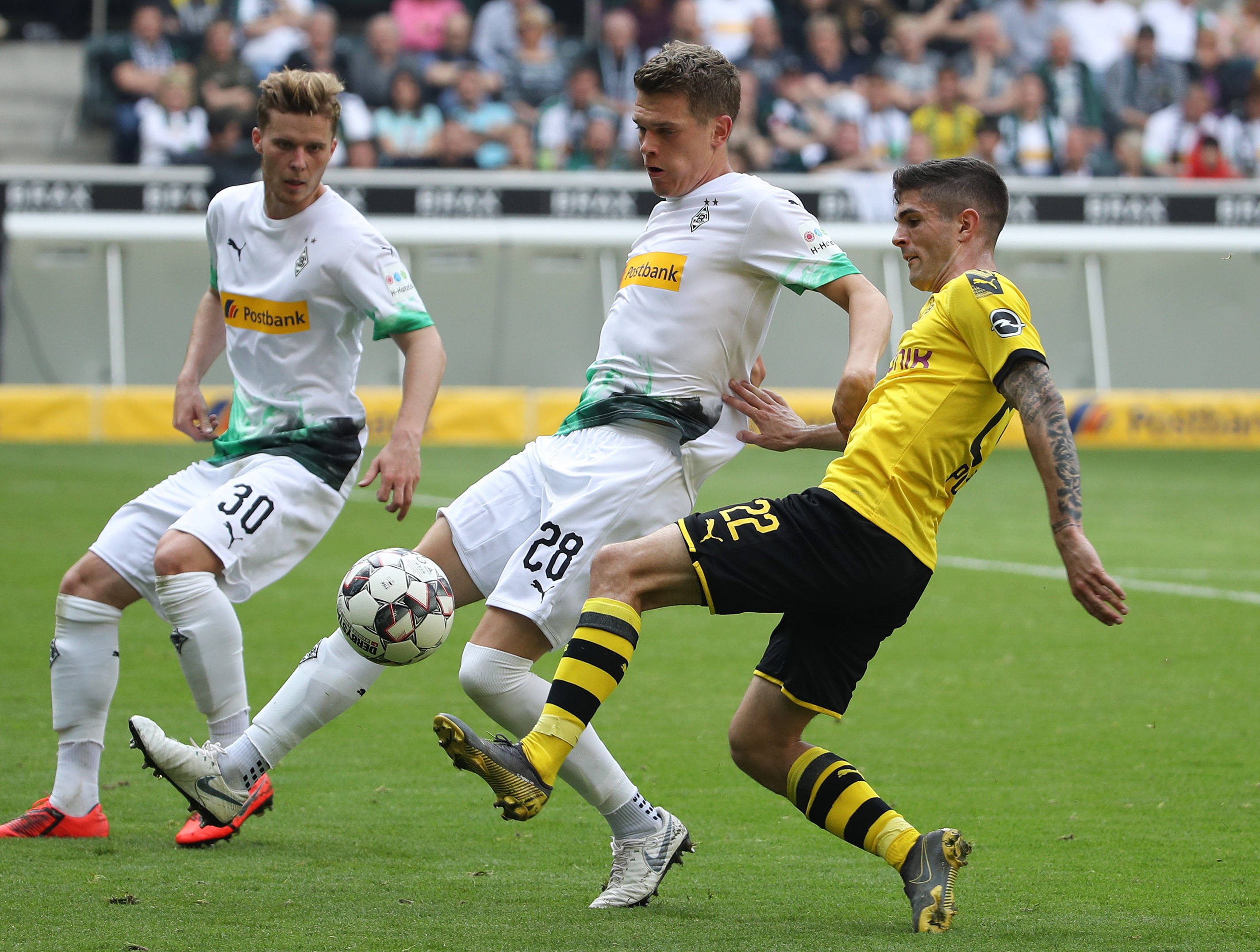 门兴格拉德巴赫客场大胜对手,锁定胜局的简单介绍 门兴格拉德巴赫客场大胜对手,锁定胜局的简单介绍