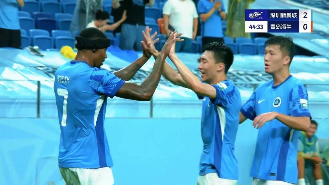 包含新援上演帽子戏法，帮助球队赢得关键比赛的词条