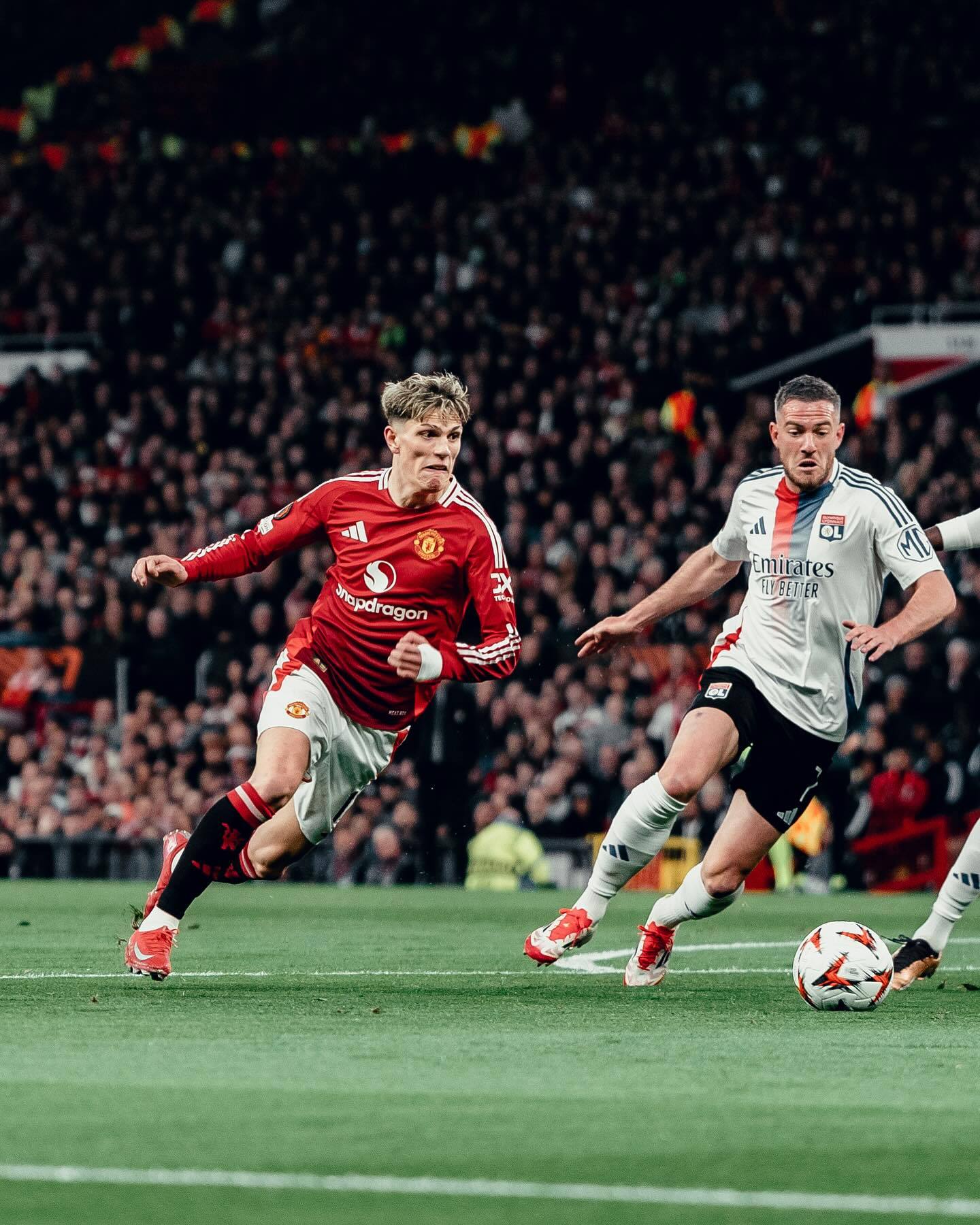 瓦伦西亚主场-击败尼斯晋级欧联杯的简单介绍