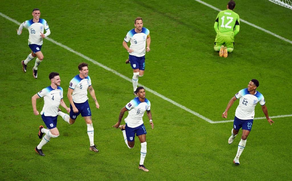 爱游戏投注-包含英格兰阵容大换血，斯特林连入三球成最佳的词条