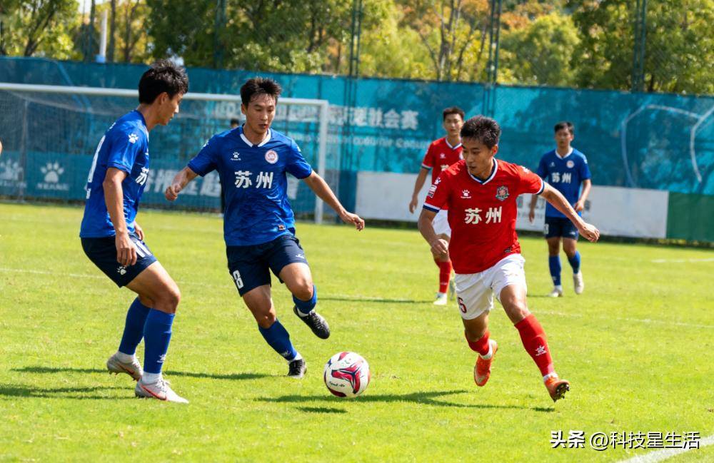 精彩足球大战点燃赛场激情，球队士气高昂的简单介绍