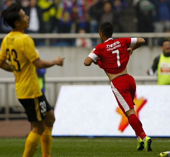 恒大中场埃弗顿踢射绝杀,帮助球队力克对手的简单介绍 恒大中场埃弗顿踢射绝杀,帮助球队力克对手的简单介绍