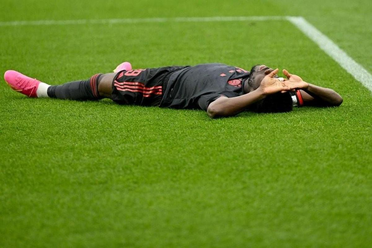 爱游戏入口-拜仁大胜中央陆军，提前锁定欧冠淘汰赛资格