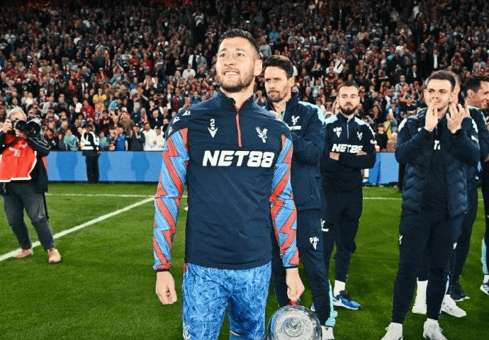 爱游戏亚洲官网-包含水晶宫主帅赢得球迷肯定，期待重返胜利之途的词条