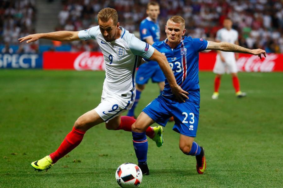 关于英格兰紧随德国之后，提前获得出线资格的信息