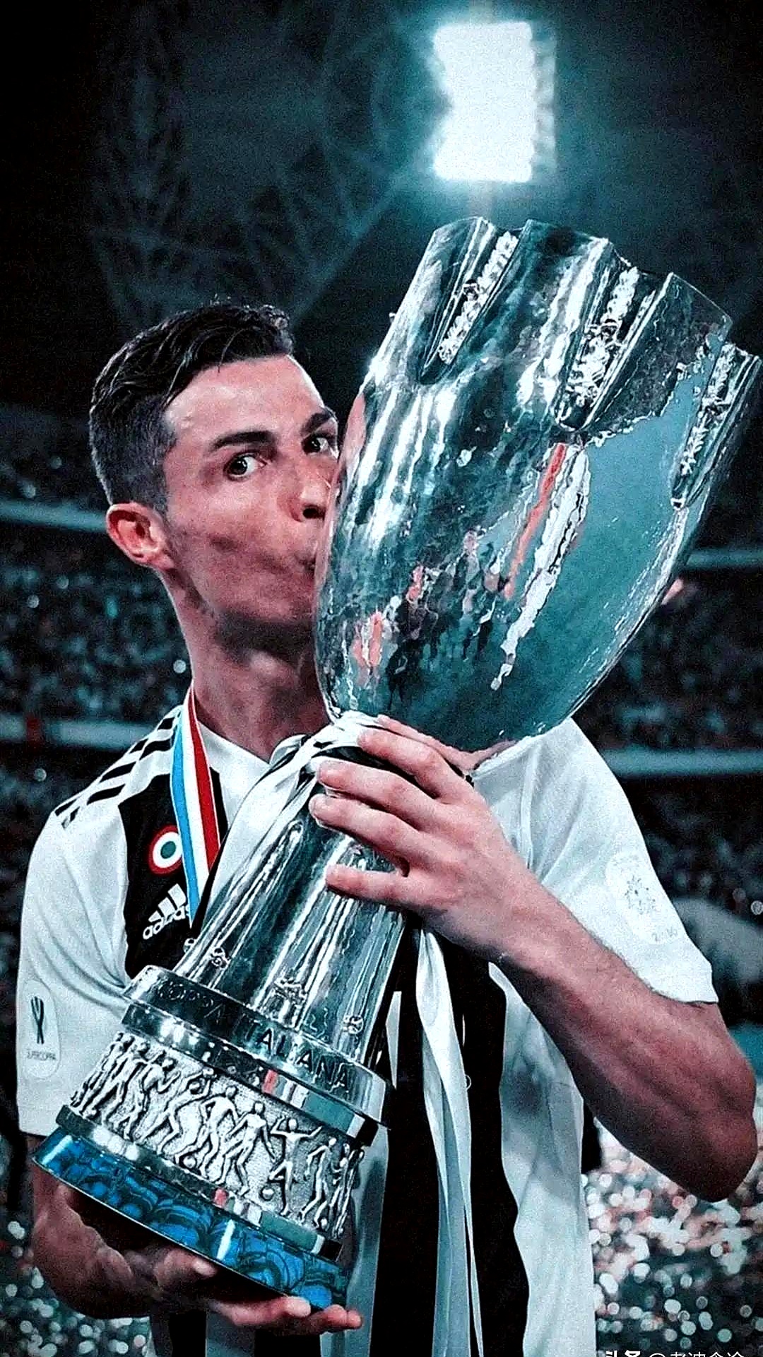 爱游戏娱乐-西班牙运动员力压对手，夺得冠军头衔