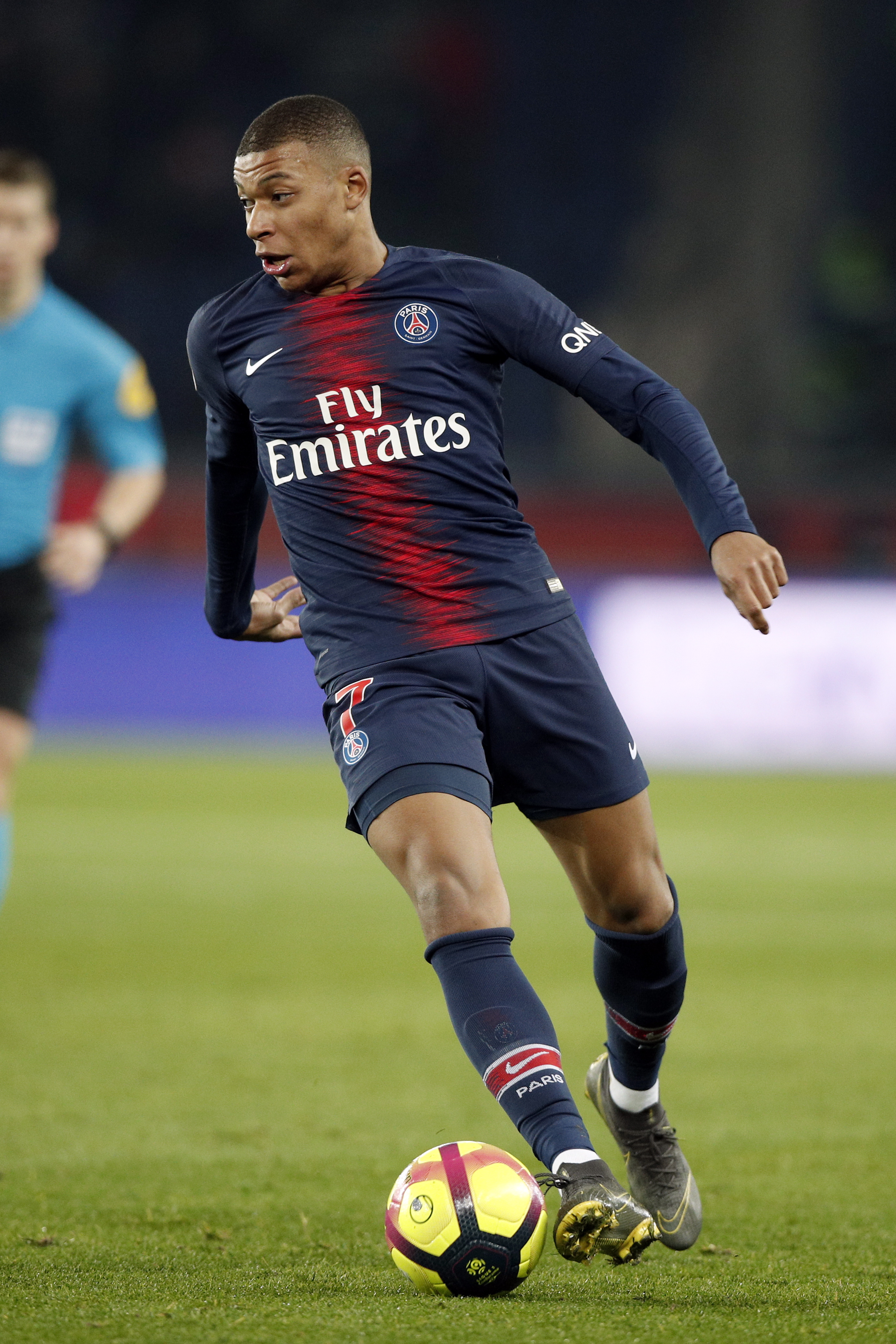 爱游戏官方入口-包含排名第六东部巴黎圣日耳法甲表现的词条